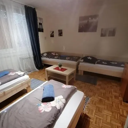 Orsi Szallashelyek Kecskemet 2 Exterior photo